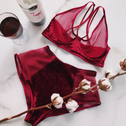 lovinghandmadelingerie:  JIA