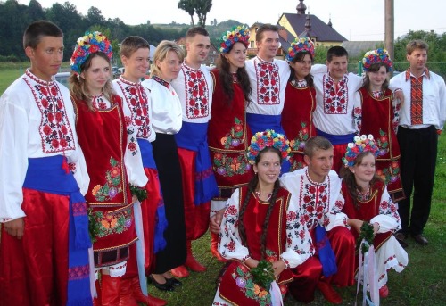 Kievan Rus’ national costume Kievan Rus’ (Old East Slavic: Роусь, romanized: Rusĭ, or роусьска
