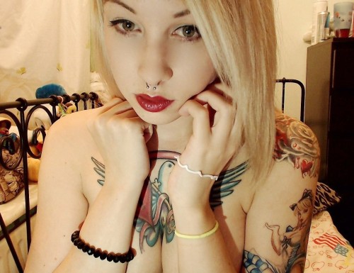 squiglet:  boobs.lol.