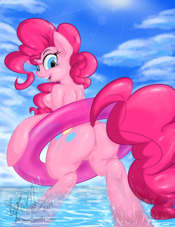 berniessaucepot:  NSFW Version of Beach Pinkie