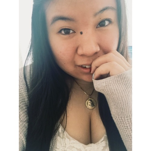 got-me-daydreamin: Babygirl… ✨  Kik:anidababe009 Beautiful.