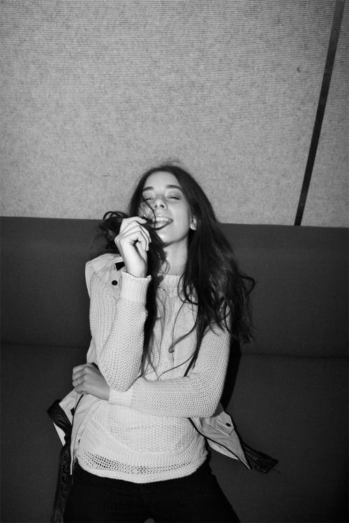 cactus-cowboy:Danielle Haim appreciation post