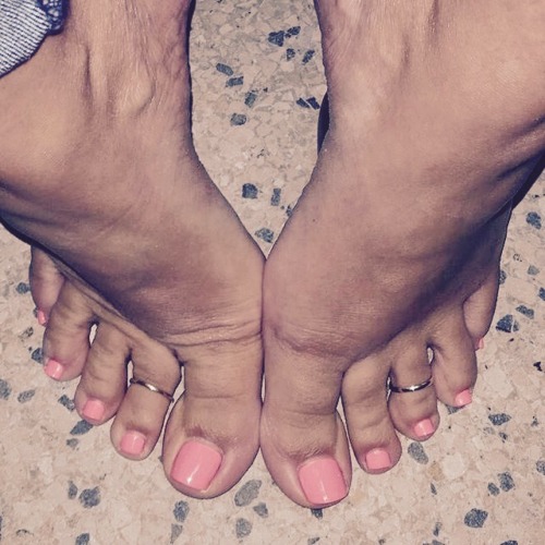 Female Toes Arches Feet