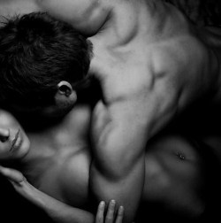 haughtyspirit:  In my arms, where you belong…