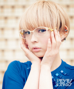 yoimachi:  (via ビジョメガネ｜最上もが（でんぱ組.inc）｜ONLINE デジモノステーション)