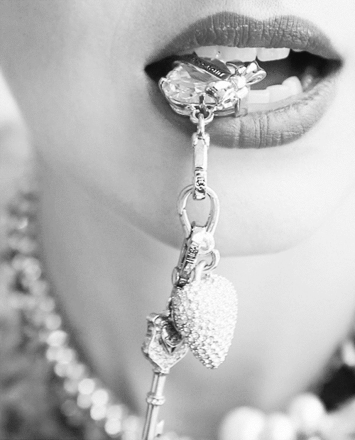 karlaxmena:Diamonds are a girl best friends
