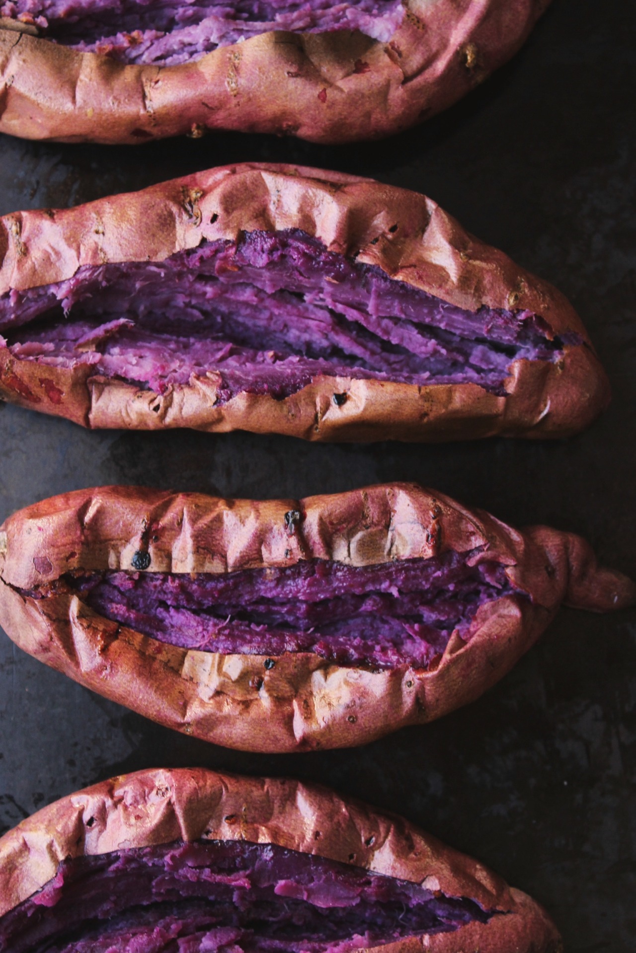 foodffs:  Thai Stuffed Sweet Potatoes with Red Curry Peanut SauceReally nice recipes.