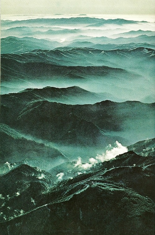 vintagenatgeographic:Great Smoky MountainsNational Geographic | October 1968