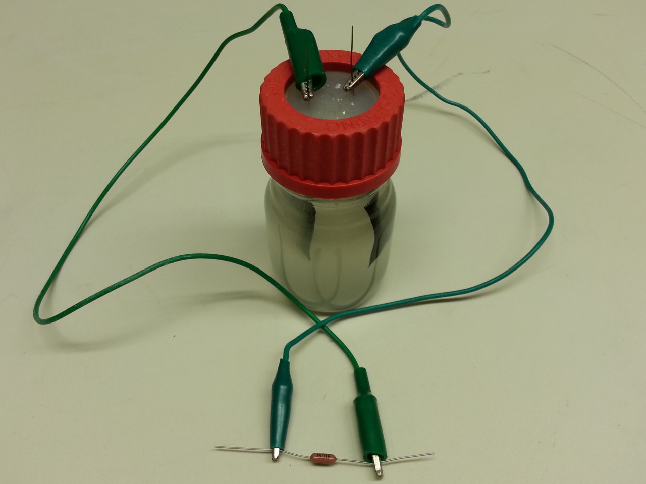txchnologist:   Wired Microbes Generate Electricity From Sewage  by Txchnologist