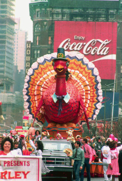 condenasttraveler:  The Macy’s Thanksgiving Day Parade Through the Years