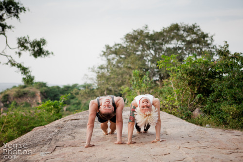 Kate &amp; Sergey Melkote, Karnataka, India Christine Hewitt © yogicphotos.com