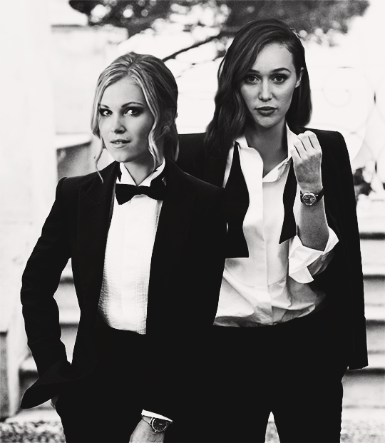 raevnreye:  clarke &amp; lexa: power couple