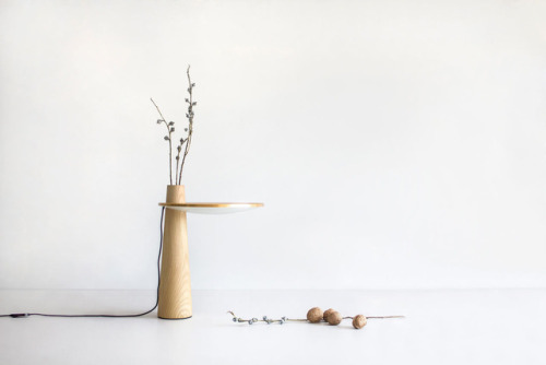 The Subtle Happiness Table Lamp by Pushe Design Studiowww.pushedesign.cn/home