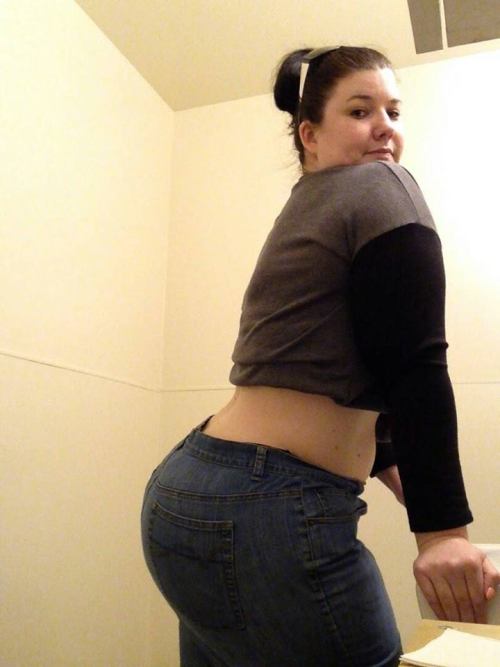 planetofthickbeautifulwomen:  Crystal McBooty 