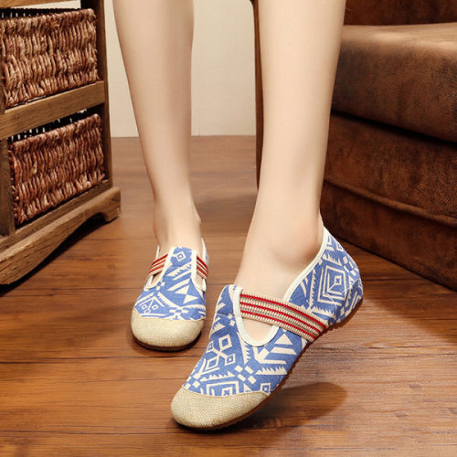 romanticandsadone: Floral Chineseknot Style Vintage Flat Shoes 001    ‖    002 &