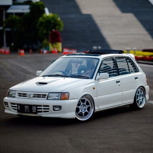 1995 Toyota Starlet EP82! Via @gettinlow Martin Pohan . . . #toyotastarletep82 #toyotastarlet #toyot