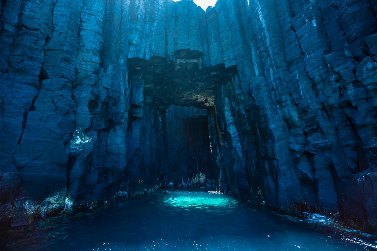 whatzyourfantazy:  Entering The Chasm