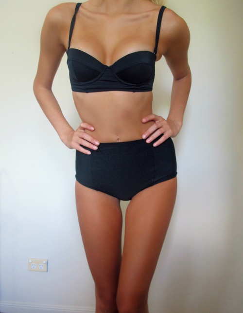 bambilini:earth-tone:startedfromthebotttom:ive-got-my-eye-on-you: Something about that thigh gap I d