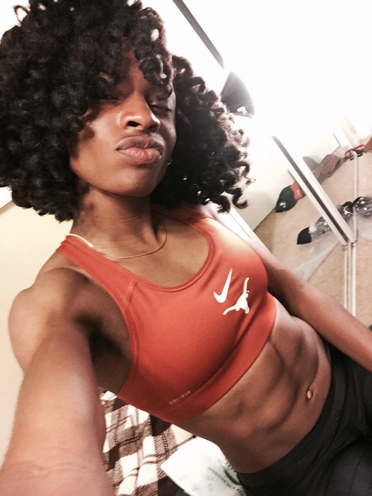 lastqueen-of:  #blackout