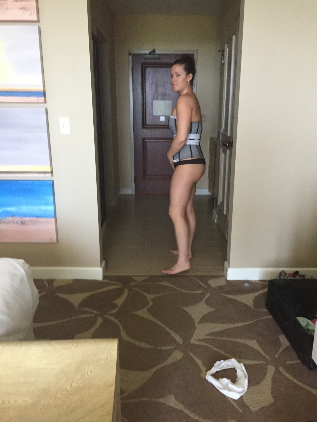 deviantcpl:  REBLOG HER!!! 