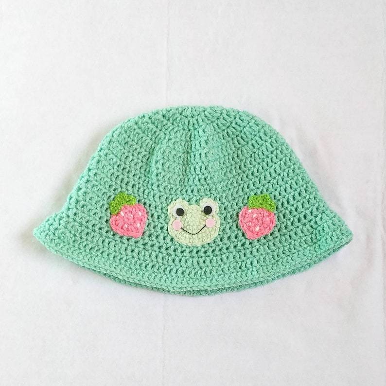 Crochet Bucket Hat Frogs n’ Strawberries... : little alien products