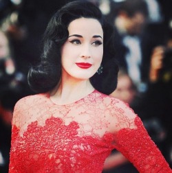 themodernagekid:  Dita Von Teese | Cannes