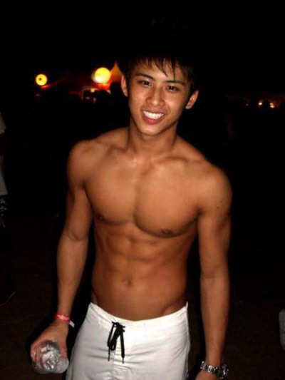 sgprotein: stayinghard:— STAYINGHARD. Hot party boy.