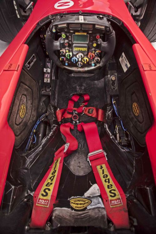 itsbrucemclaren:  ——-  Legend —- Michael Schumacher’s Ferrari F2001 ———–  #LEGEND