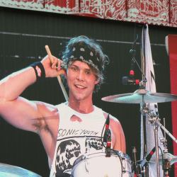 cliffordokay:  I wanna talk about this picture I took of Ashton. (Metlife 8.4.14)