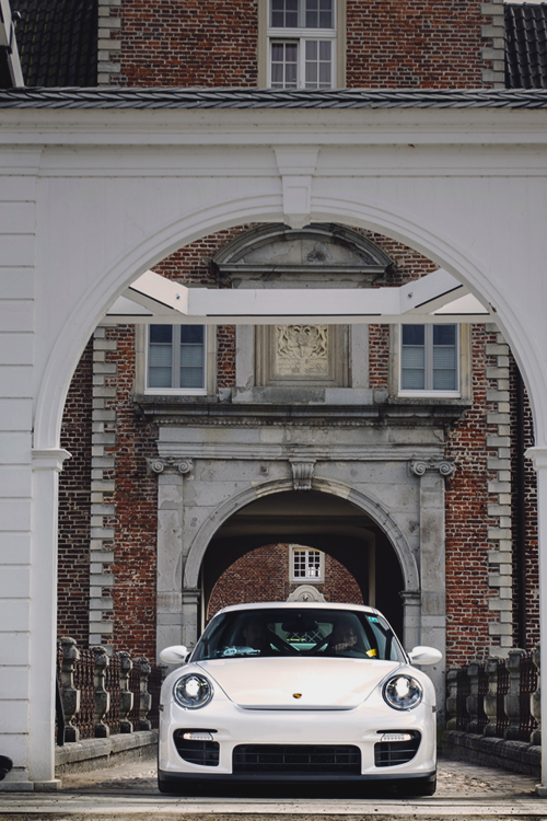 vairys:  Leaving the Compound by Bas Fransen