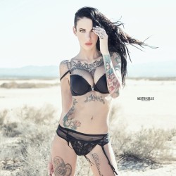 modeljenlynn:  Photo by @rebelselle   #desert