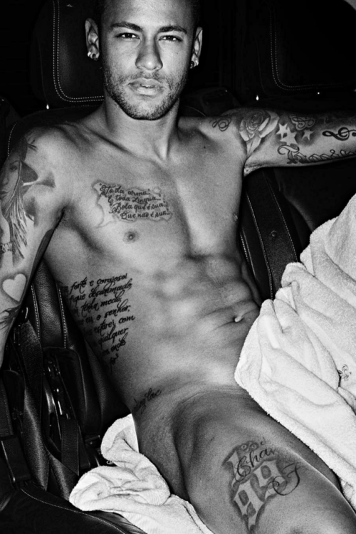 XXX sixsome:  Mario Testino’s Towel Series: photo