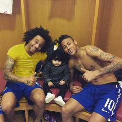 fzneymar:  Marcelo &amp; Neymar Jr.​ mit dem Sohn von Gabriel Paulista​ (29.03.2015)  (via Gabriel Paulista @gpaulista5 #MiguelluccaInstagram photo | Websta) 