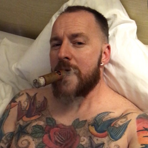 welshcigar: Get in son, I’ll be ready for you in a minute. Amazing