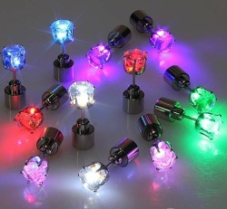 spencerofspace:  ☆ Light up stud earrings from Banggoods ☆