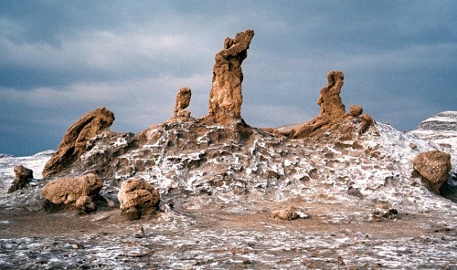 Valle de los Muertos, Atacama, Chile, 2002.Wind eroded and salt encrusted rocks are the chief sight 