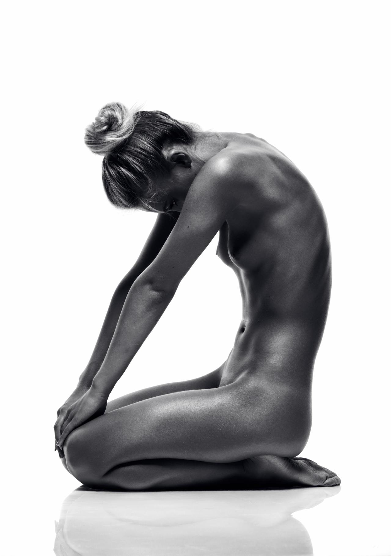 angelomisterioso:  Nude On Floor by Thomas Agatz. Model: Varvara