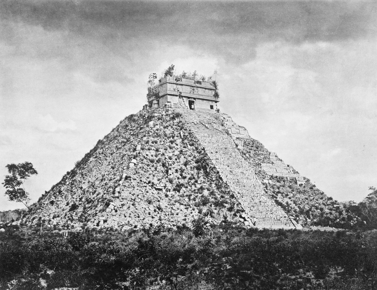 archaeoart:  Chichén Itzá circa 1889. 
