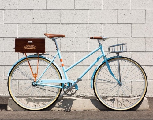 statebicycle:Casual City Style. #exploreyourstate #statebicycleco