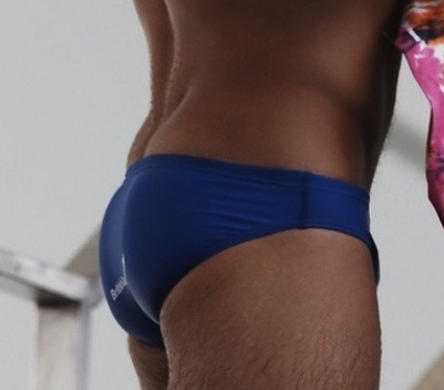malecelebassblog:  Tom Daley’s ass. For more hot male celeb ass, follow:  malecelebassblog.tumblr.com
