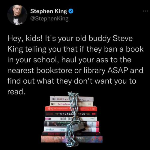 reachmouse:smashing-yng-man:I wanna talk a moment about how people out here doing the current work standing up against book banning have criticized this statement, I think with justification. King means well, but this is inadequate to the current moment