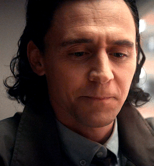buckybarness:Tom Hiddleston as LokiLOKI (2021-) • 1.02 “The Variant”