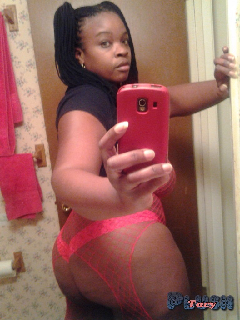 gurillaboythamane:  tacyplush:  Damn, here’s more of #AssWednesday and also a great