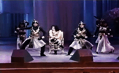 kingmjjpop:  thepersianboy:  Oh forreal, MTV?  DO YOU REMEMBAH MTV? ON THE PHONE?