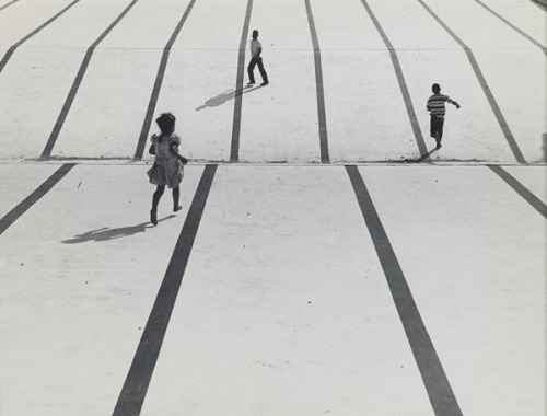 1000scientists:  Sanford Roth Untitled, 1950 Vintage gelatin silver print, 8 x 10 in.