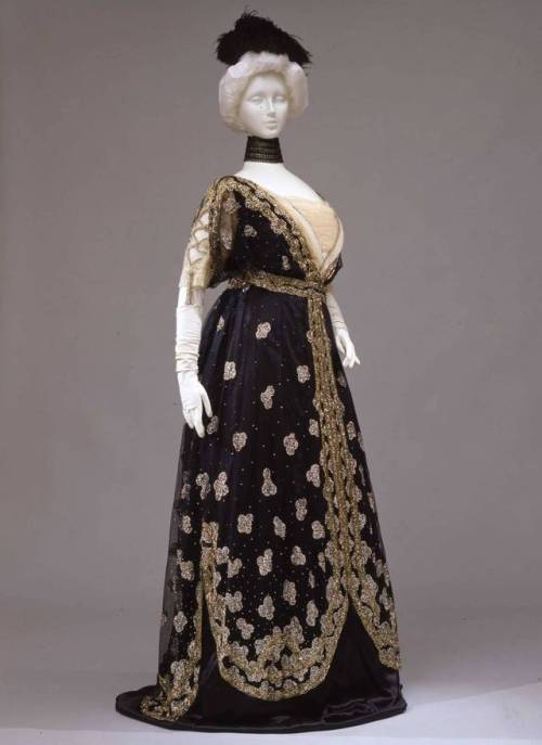 Embroidered Tulle Evening Dress, ca. 1907-1910Palazzo Pitti via Europeana Fashion