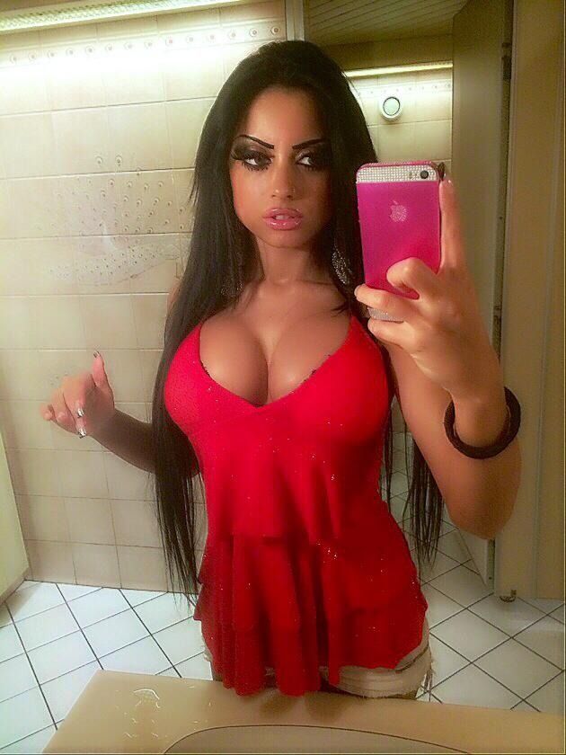 Boobs 'n' Buns