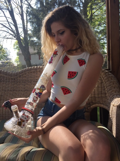 shay-gnar:  smokin on @fishfucked’s porch 😇