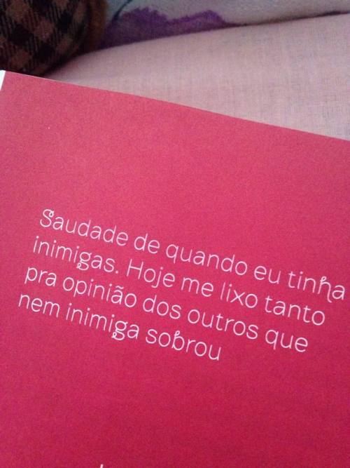 essa mina vícia