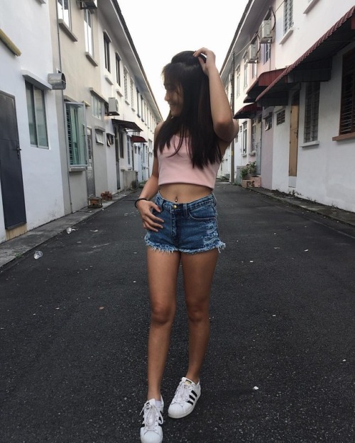 singaporetreasure: Schoolgirls nowadays very wild